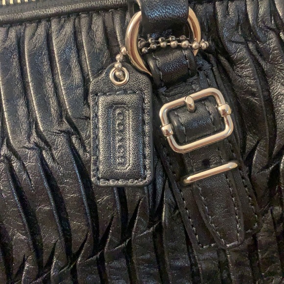 Black Coach small top handle bag - Picture 3 of 8